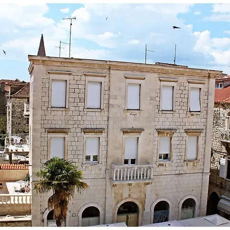Guest house Tragurion 3*